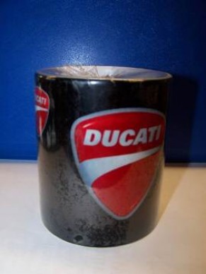 Hrnek s logem Ducati